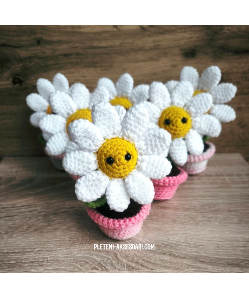 Маргаритка - плетено цвете