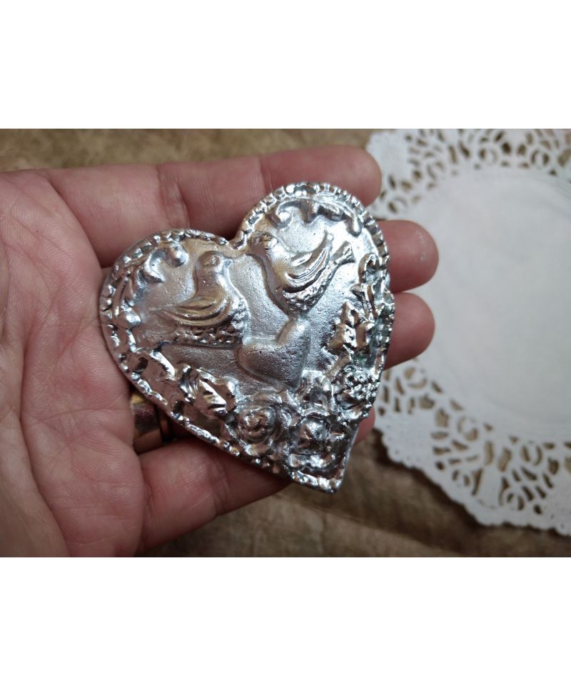 Подаръчета за гости за кръщене сватба гипсови фигурки оцветени в сребро 