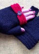 Дамски ръкавици в червено и черно
