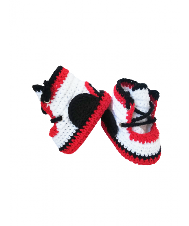 Плетени бебешки обувки